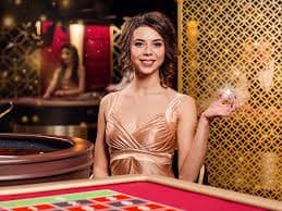 Dasbor VIP tier kolatogel menampilkan status Diamond dan manfaat eksklusif